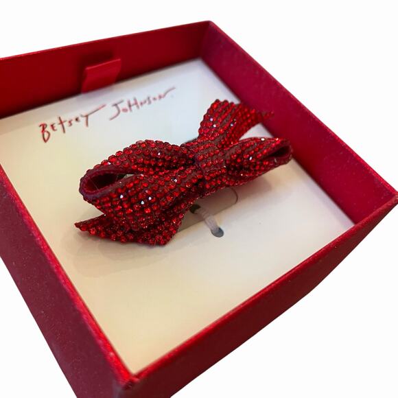 Betsey Johnson Red Rhinestone Bow Ring Size 7 Stretch Band Holiday Bling New - Picture 5 of 15